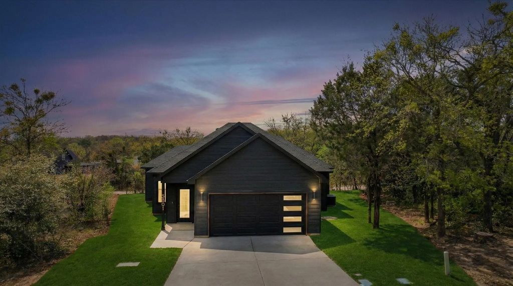 5801 Barkridge Drive, Granbury