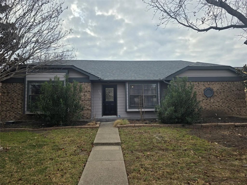 306 E Schreiber Street, Garland