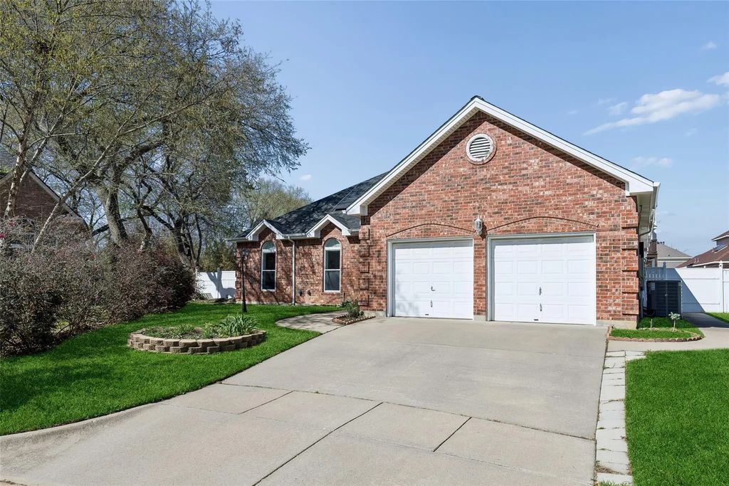 6406 Scotsbluff Court, Arlington