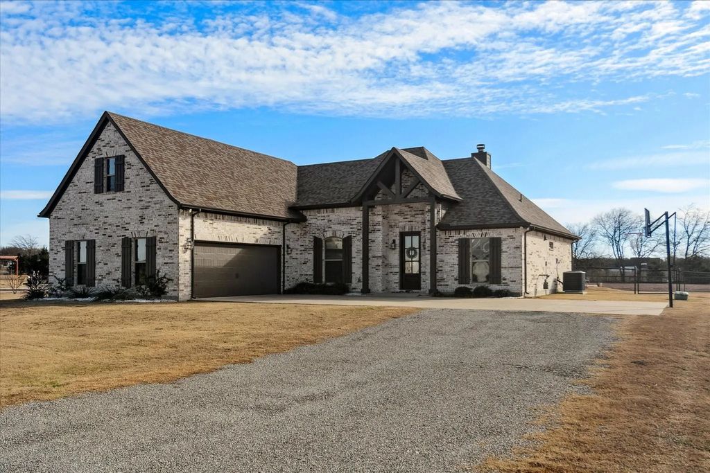 920 Cheyenne Trail, Trenton