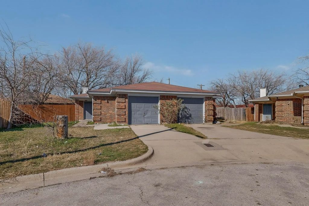 4517 & 4521 Ebbtide Court, Fort Worth