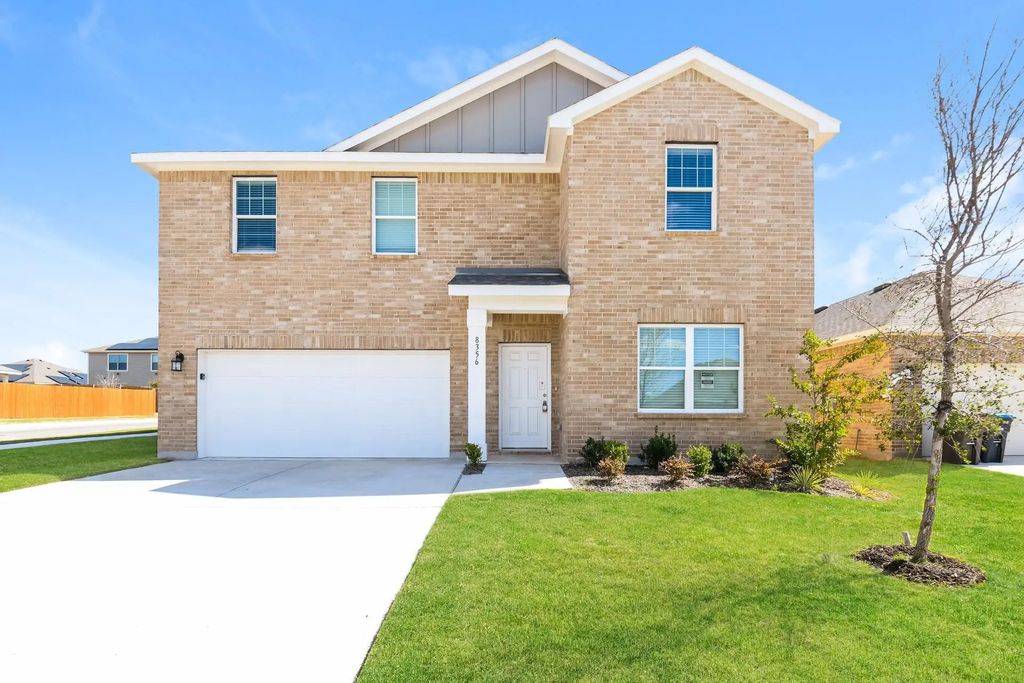 8356 Hawkview Drive, Fort Worth