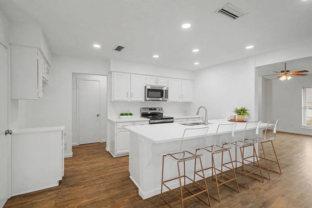 2217 Benbrook Drive, Carrollton