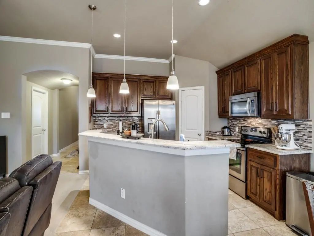315 Crosscreek Drive, Princeton