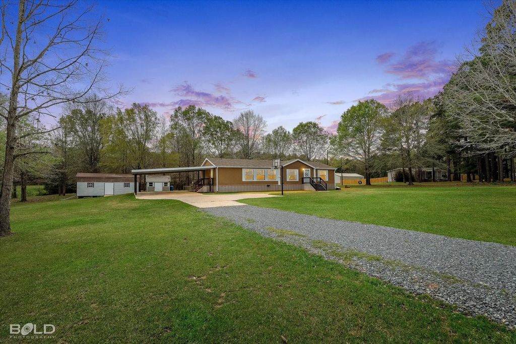 8749 Pinehaven Drive, Keithville