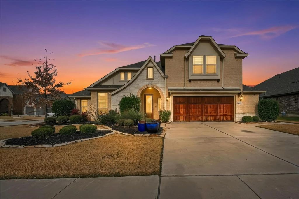 1421 Nighthawk Lane, Mansfield