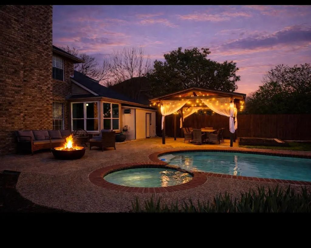 2900 Shadow Oak Court, Flower Mound