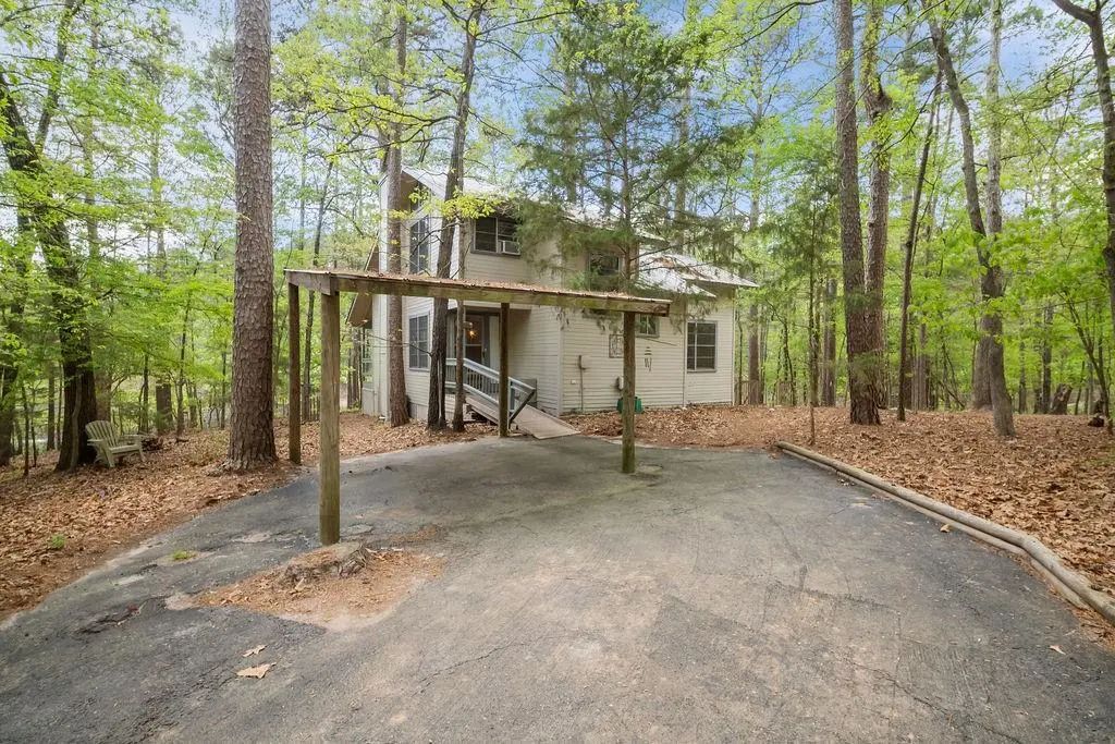 420 Private Road 8585, Winnsboro