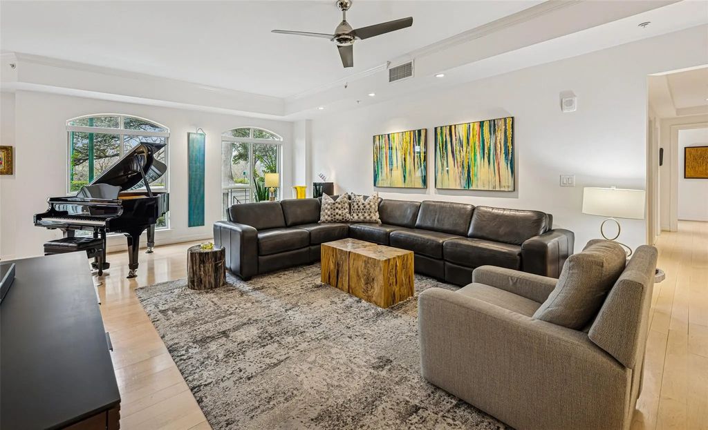 3401 Lee Parkway 105, Dallas