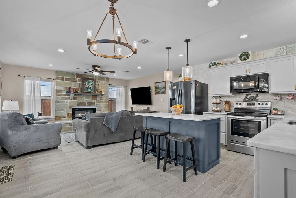 2504 Orion Way, Granbury