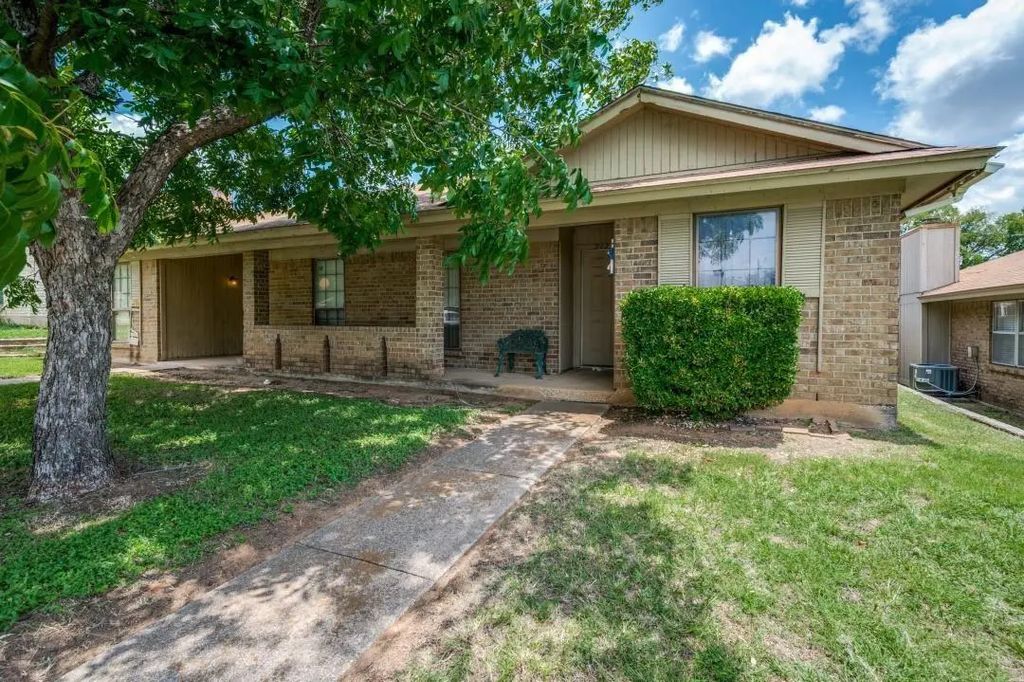 515 Guerin Drive, Arlington
