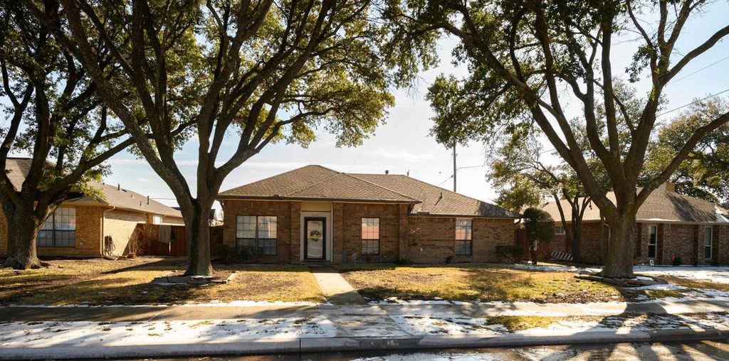 2209 Tangleridge Lane, Rowlett