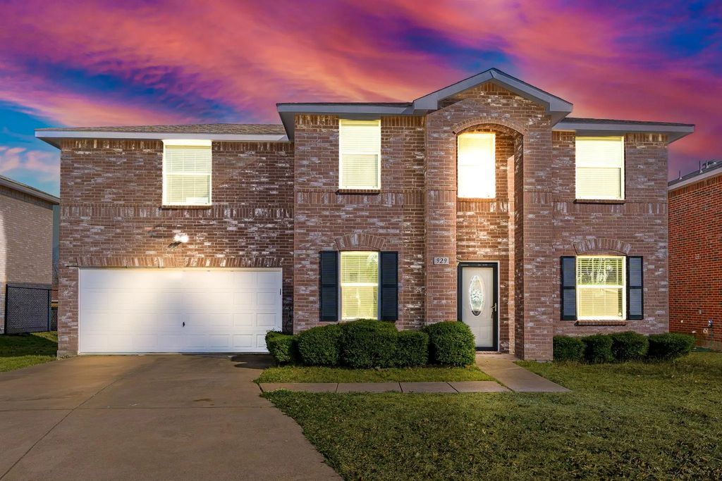 929 Brooks Drive, Cedar Hill