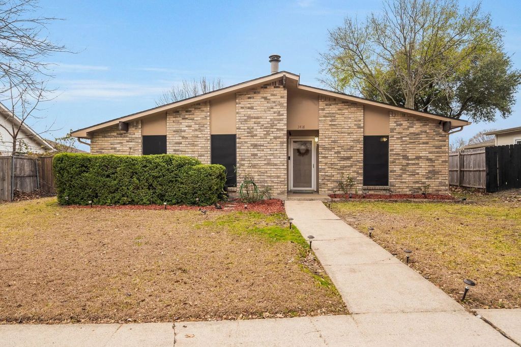 3418 Meadow Oaks Drive, Garland