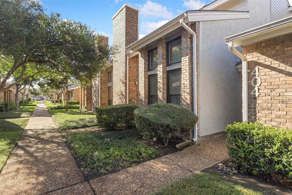 17490 Meandering Way 404, Dallas