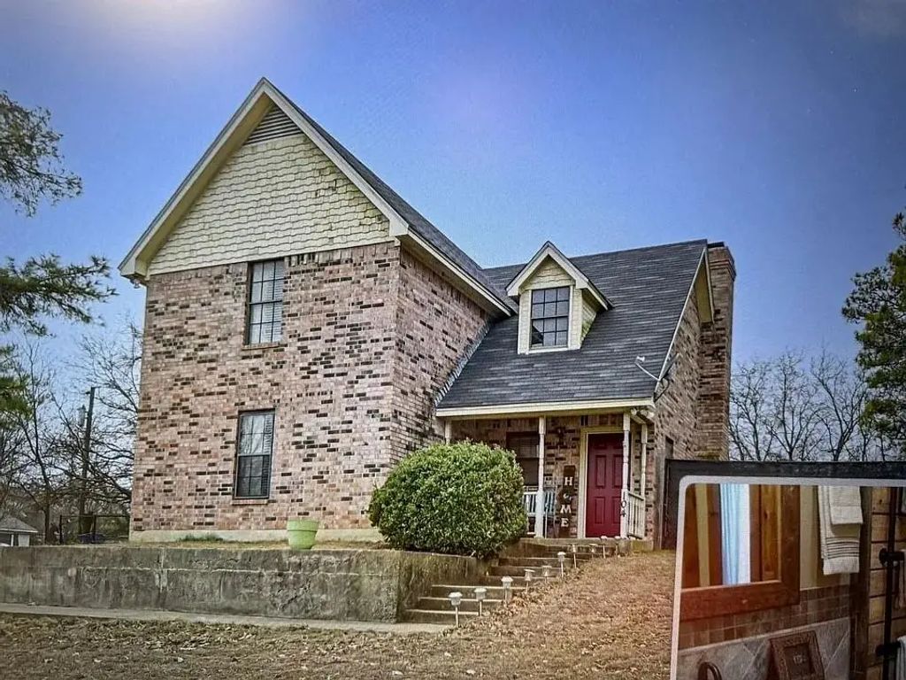 104 S Parkway Drive, Alvarado