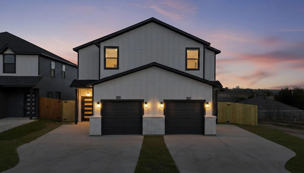 8002 Julie Avenue, Fort Worth