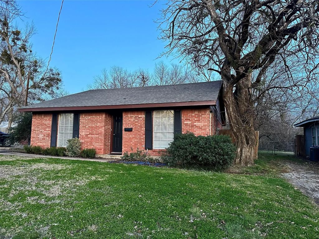 1206 Earl Street, Commerce