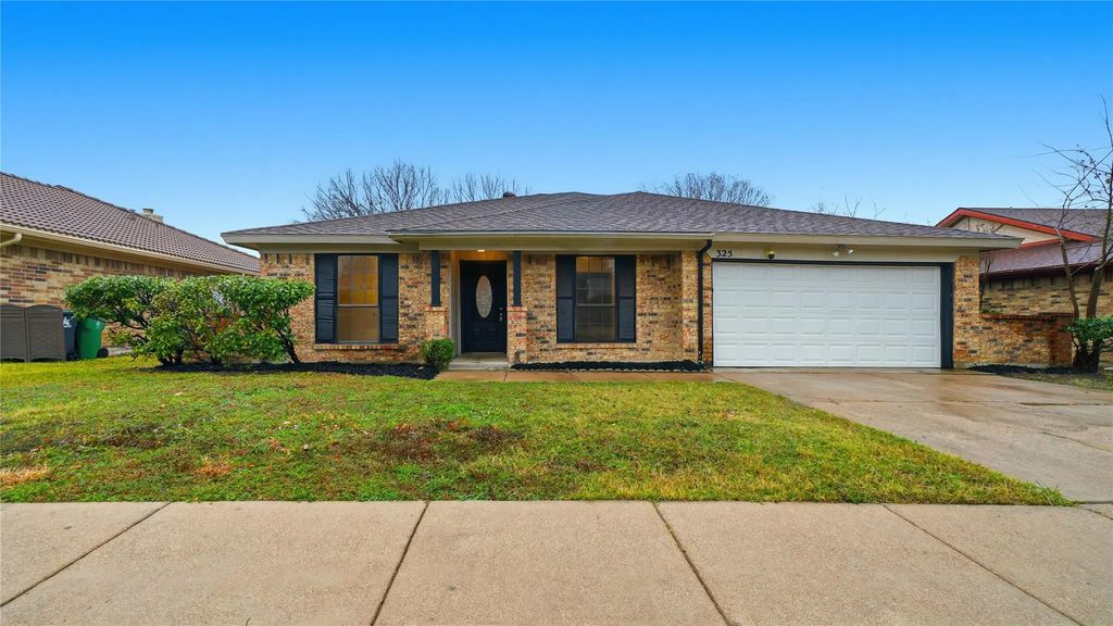 325 Juniper Drive, Arlington