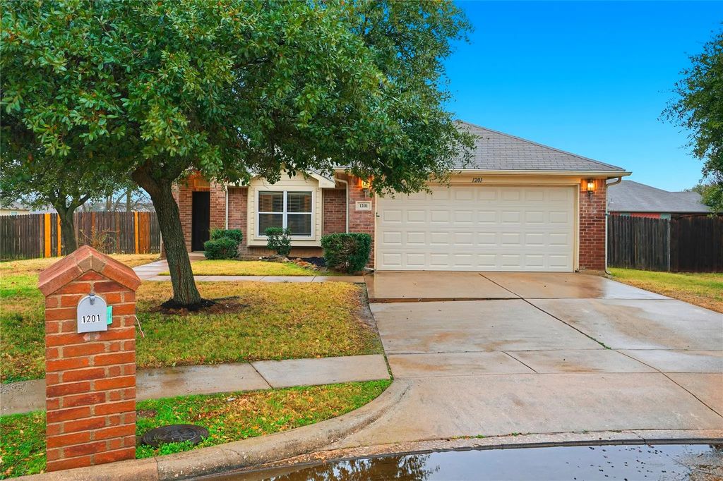 1201 Telese Court, Denton