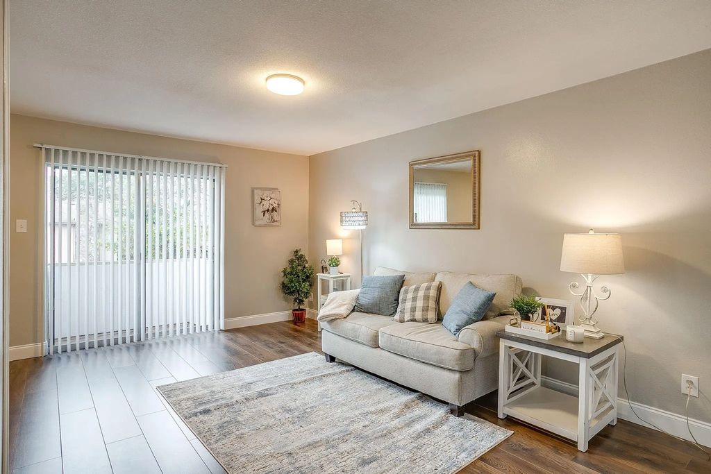 5809 Harvest Hill Road 2055, Dallas