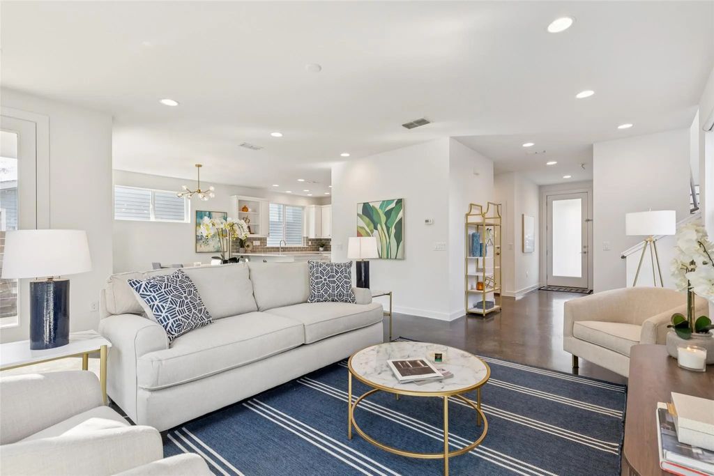 6546 E Lovers Lane, Dallas