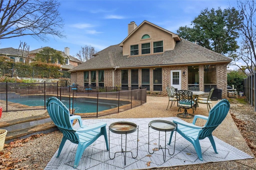 1013 Glen Chester Drive, Flower Mound