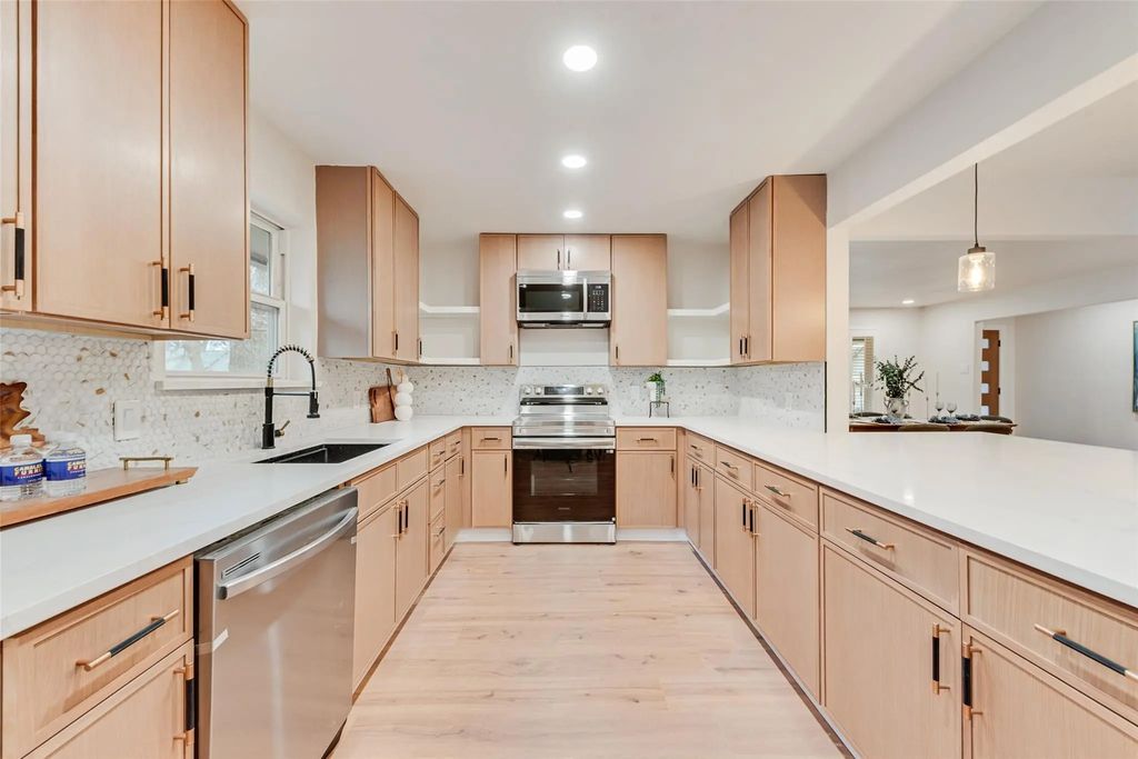 9726 Dartridge Drive, Dallas