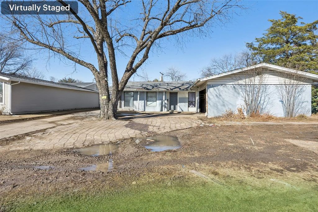 3011 Royal Lane, Dallas