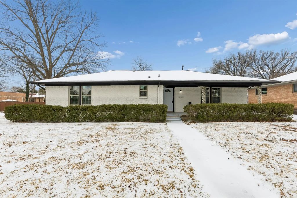 3902 Douglas Drive, Garland