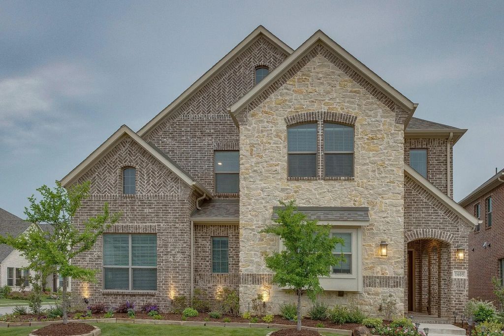 1605 Ashington Trail, Farmers Branch