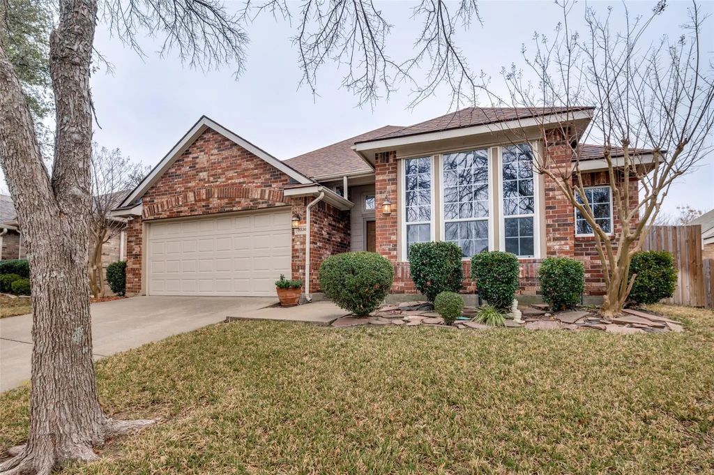 8530 Quicksilver Drive, Dallas