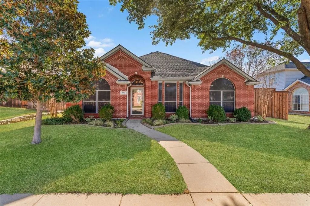 412 Cody Lane, Lewisville