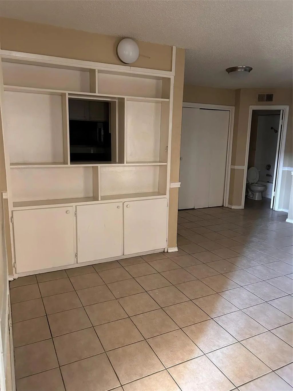 9520 Royal Lane 104, Dallas