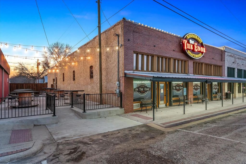 109 N Houston Street, Edgewood