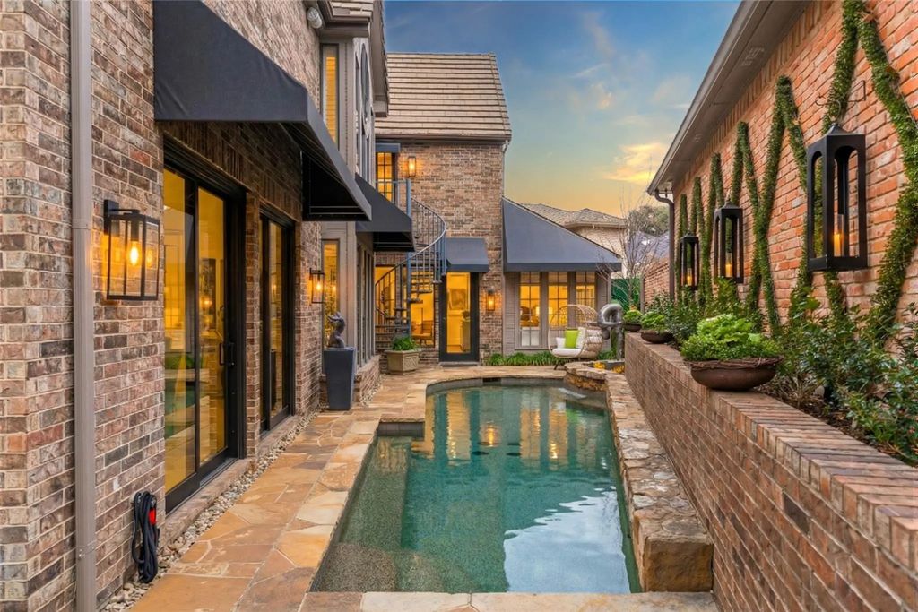 16037 Chalfont Circle, Dallas