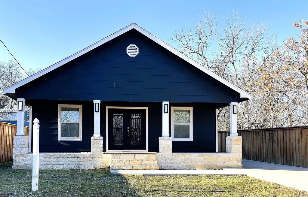 810 Thornton Carter Street, Mexia