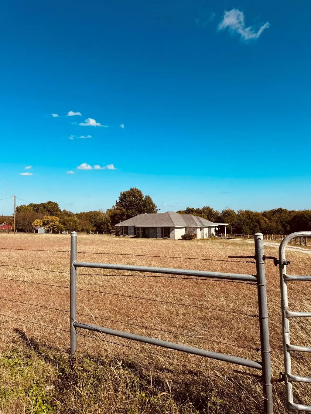 497 County Road 4642, Trenton