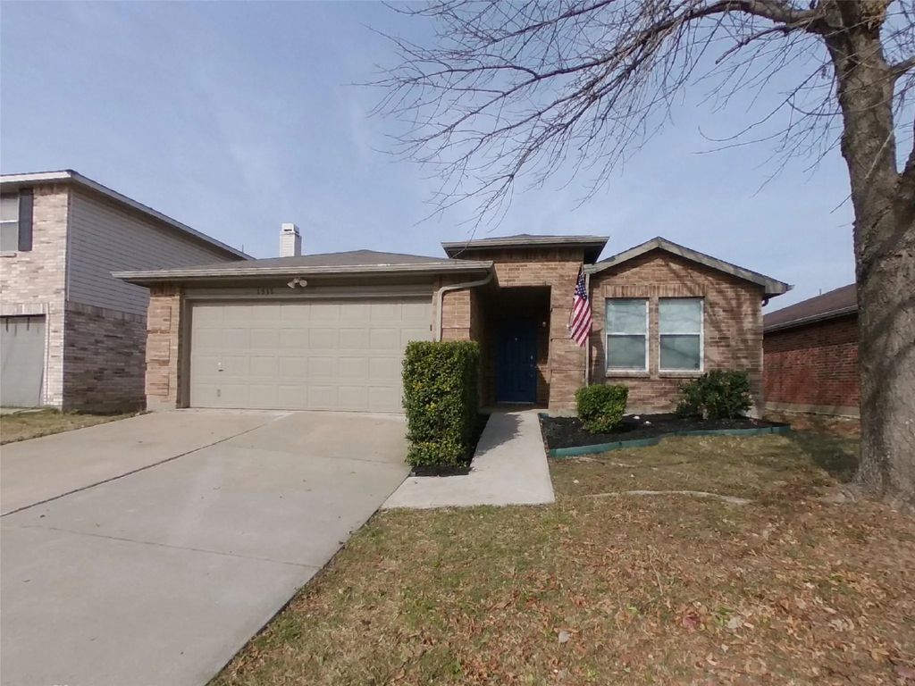 1913 Lariat Drive, Fort Worth