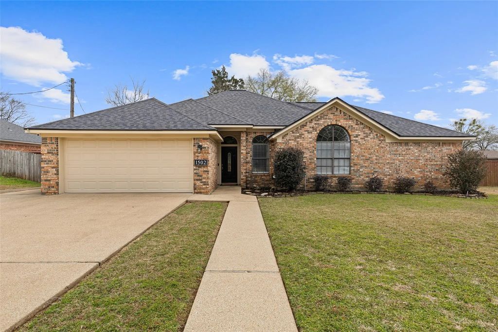 1502 Peach Street, Kilgore