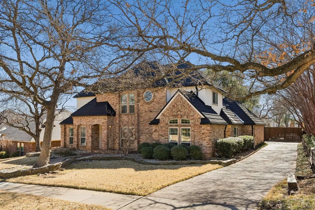 824 Mayfair Hill Court, Bedford