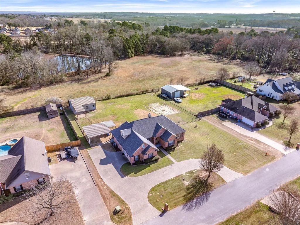 14990 Boaz Lane, Lindale