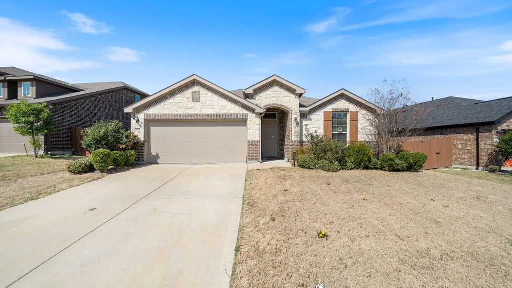 2908 Panhandle Drive, Forney