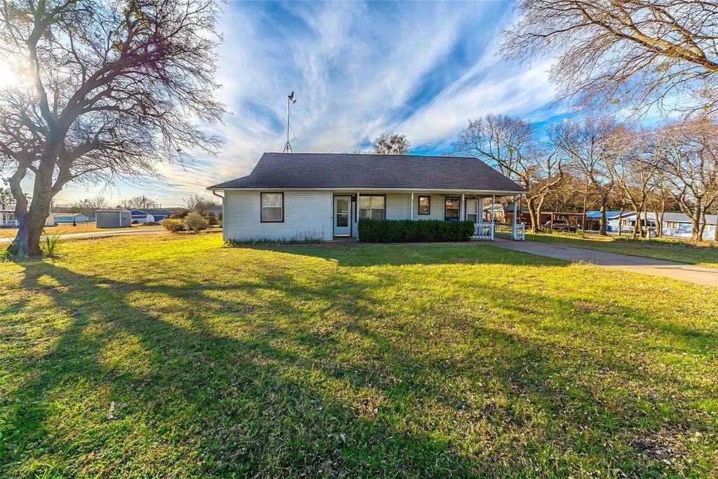 189 Lee Boulevard, Pottsboro