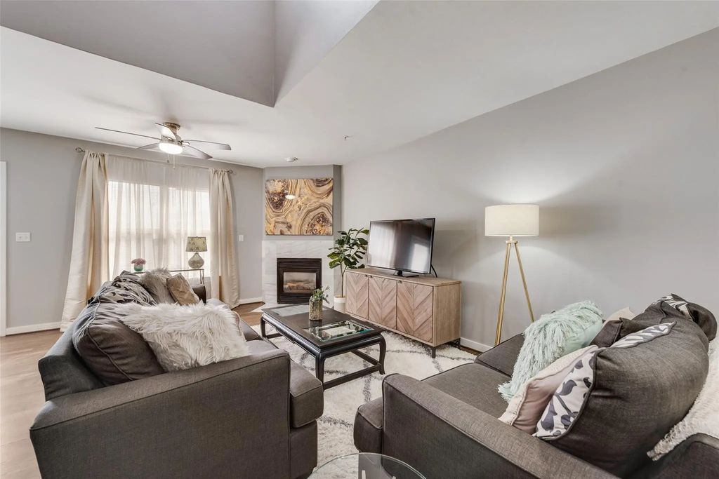 3922 Gilbert Avenue 220, Dallas