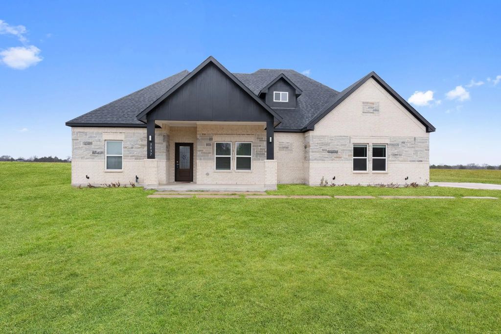 3037 County Road 4301, Greenville