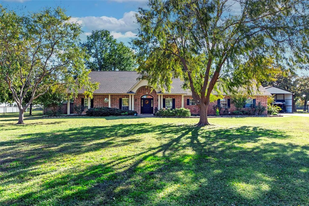 9690 Vail Eton Drive, Pilot Point
