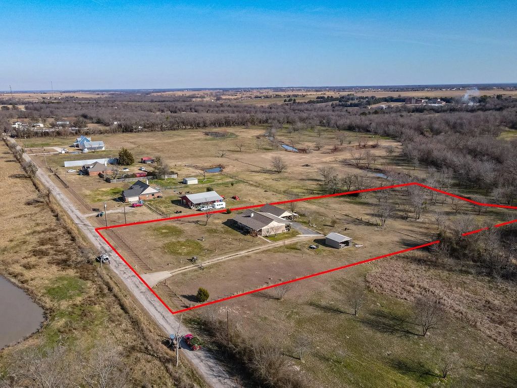 14115 County Road 4031, Kemp