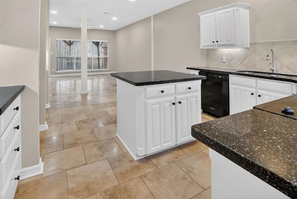 2122 Clear Lake Road, Weatherford