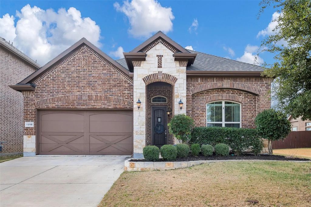 1310 Venezia Lane, Lewisville